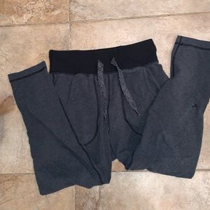 lululemon grey and black size 4 joggers